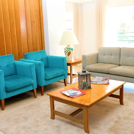 Ξενοδοχείο με διαμερίσματα Ourabay - Art & Holidays 4*