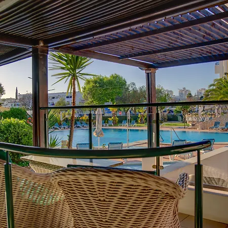 Ourabay - Art & Holidays Aparthotel 4*