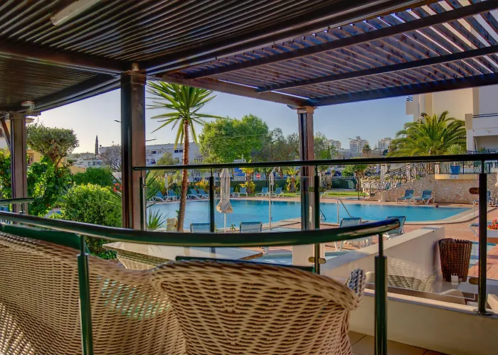 Ourabay - Art & Holidays Apartmanhotel 4*